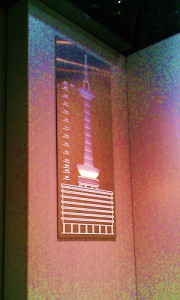 京都タワー展望エレベーター内